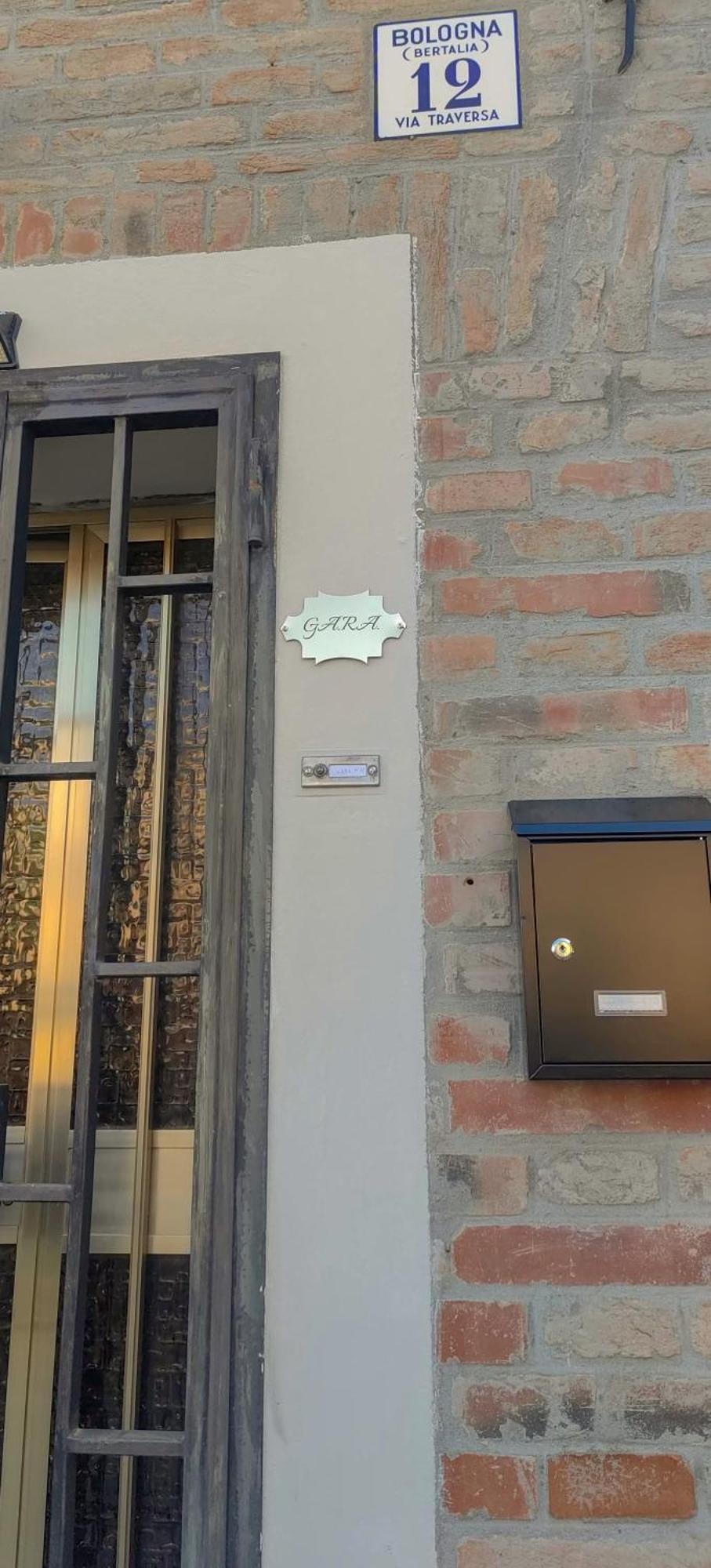 Gara Holiday Home- Bologna Airport Suite Exteriör bild