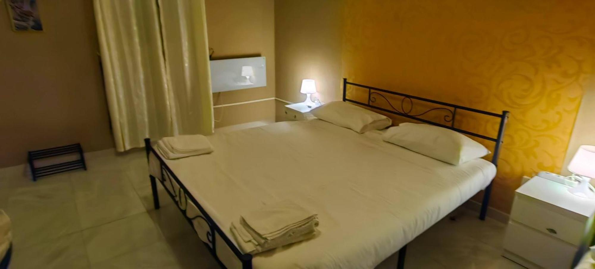 Gara Holiday Home- Bologna Airport Suite Exteriör bild